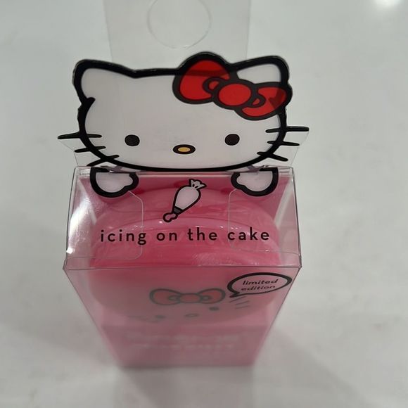 LIMITED EDITION HELLO KITTY TIK TOK Creme Shop Macaron Lip Balm - Picture 5 of 5